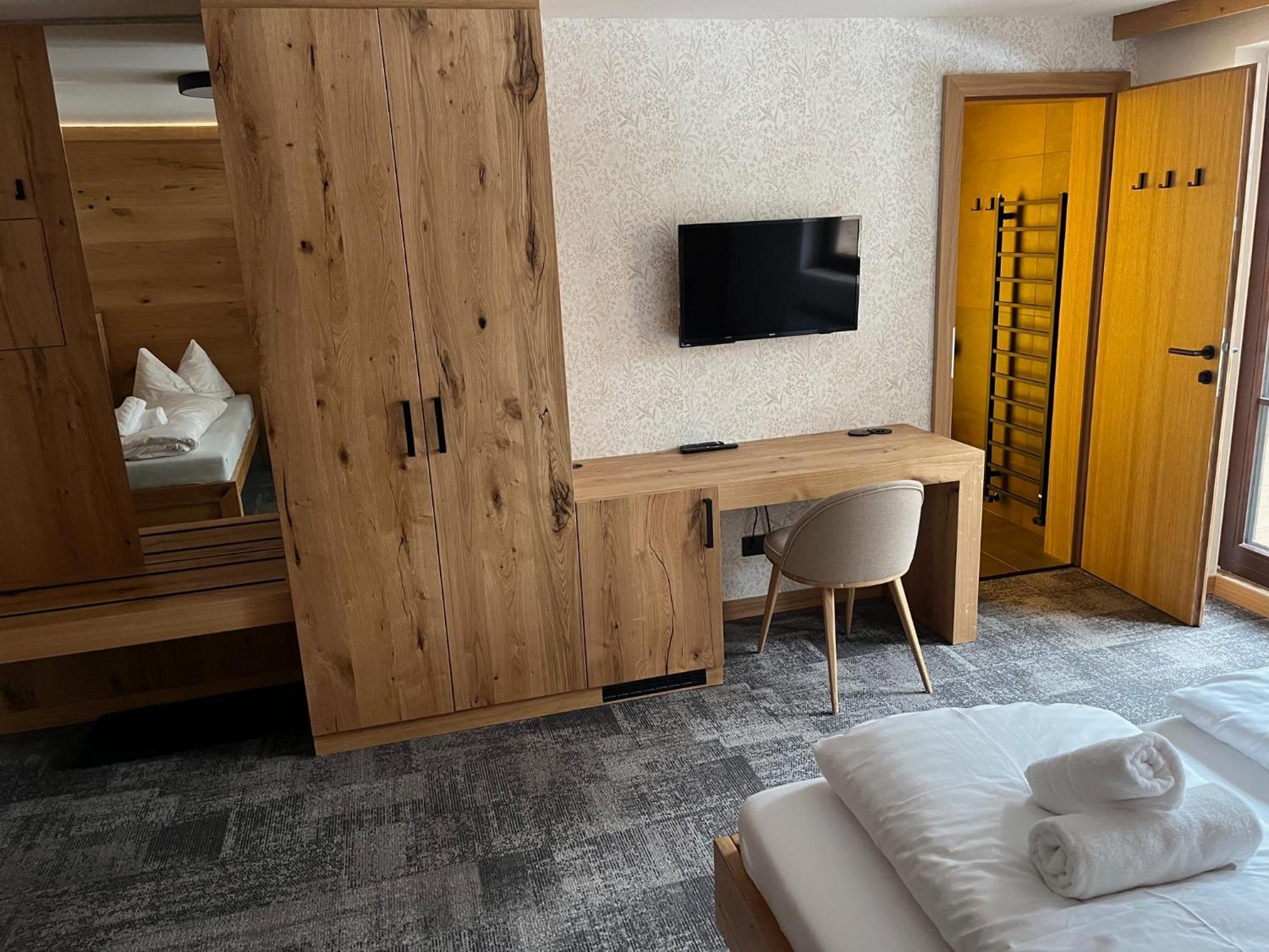 Tieflehner Hof Pitztalhaus Hotel Sankt Leonhard im Pitztal Exterior foto